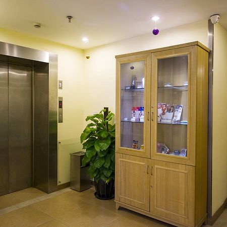 Home Inn Shanghai Lujiabang Road Metro Station Exterior photo